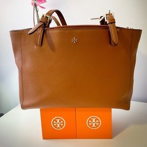 Tory Burch York Buckle Tote - Tan